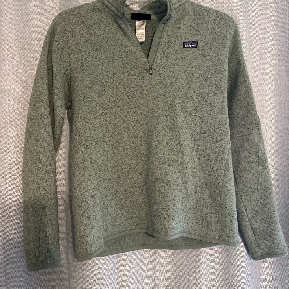 Patagonia women’s pullover